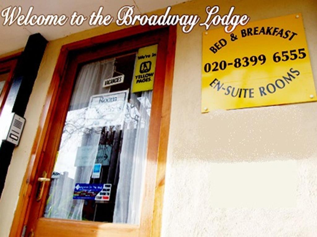 Broadway Lodge Bed And Breakfast Surbiton Exterior foto